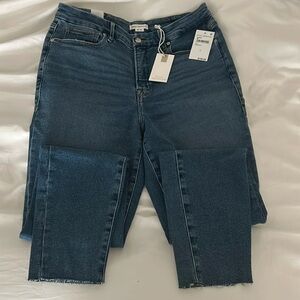 NWT Good American Always Fits Good Skinny Jeans